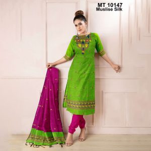 মাসলাইস সিল্ক তাঁতের থ্রি-পিস (MT-10147)